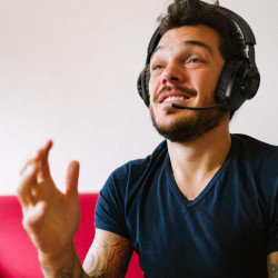 JBL Quantum 360X Over-Ear Gaming Kopfhörer – Für die Xbox sowie PC, Mac und Nintendo Switch – Mit Boom Mikrofon und 22 Stunden
