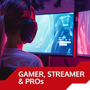 ein Mädchen, das ein Videospiel mit einem Gaming-Headset spielt.