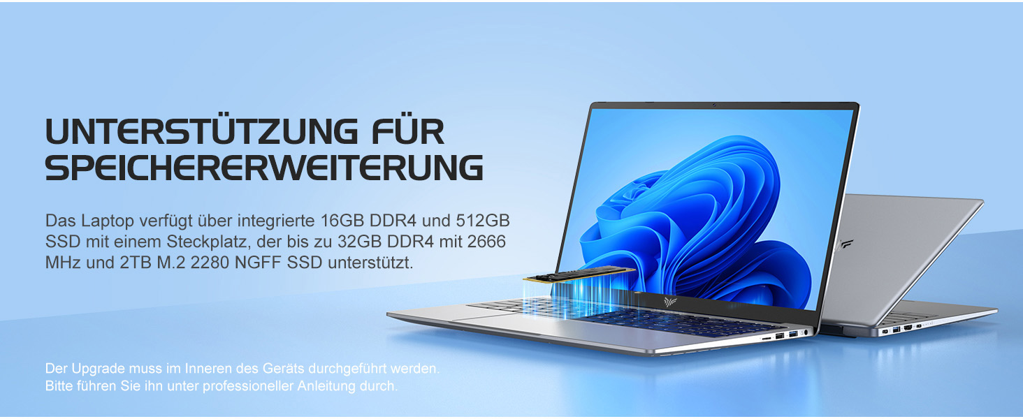 Silberner Laptop mit blauem Bildschirm, auf dem deutscher Text angezeigt wird. Das Bild zeigt die erweiterbaren Speicherkapazitäten des Laptops und erwähnt die Speicheroptionen 16 GB DDR4 und 512 GB SSD